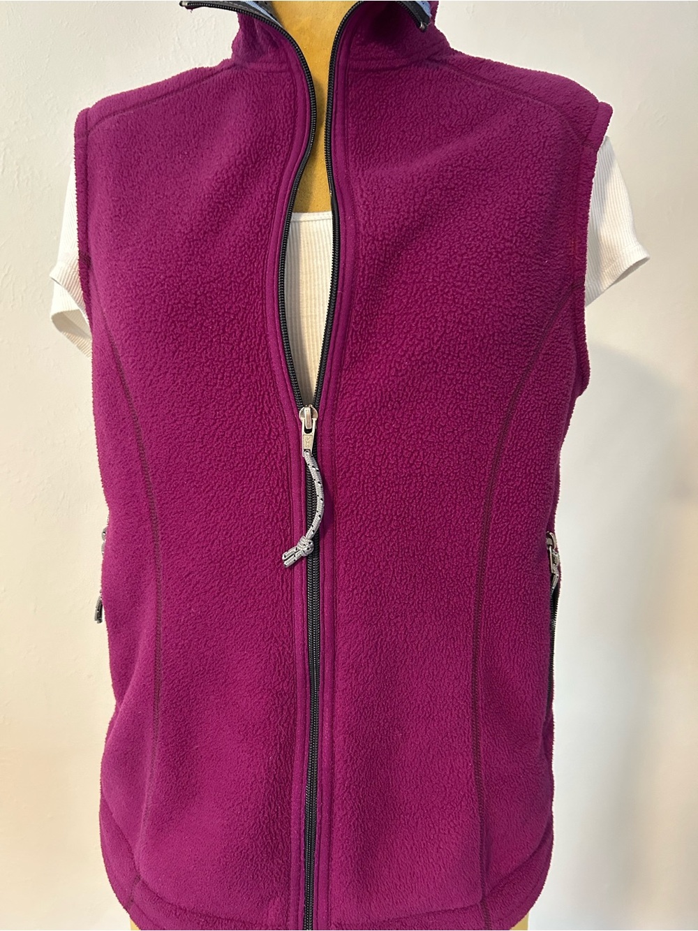 Patagonia Magenta Full-Zip Women's Fleece Vest